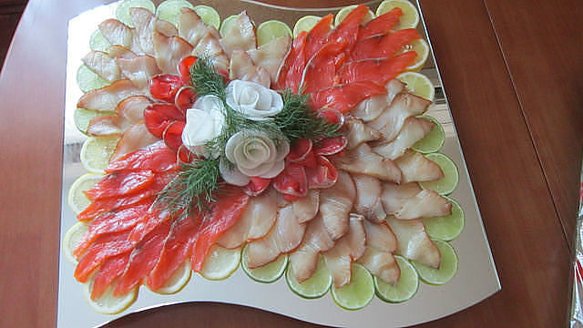 Праздничный стол своими руками