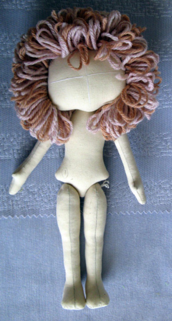 Как самостоятельно создать текстильную куклу на основе красивой картинки