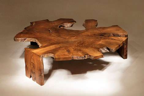 Мебель из необработанного дерева