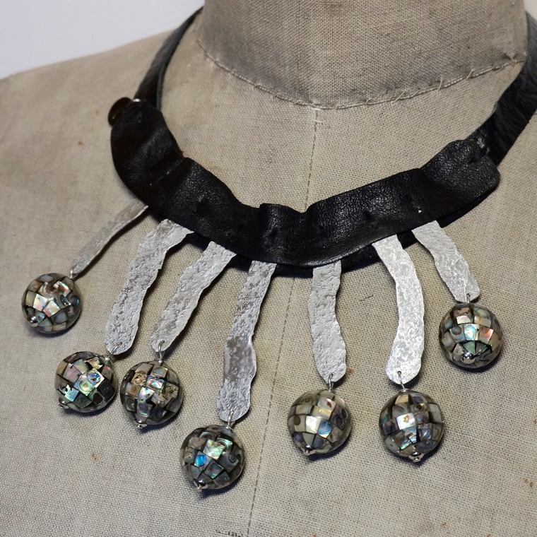 , ts, pearls, 