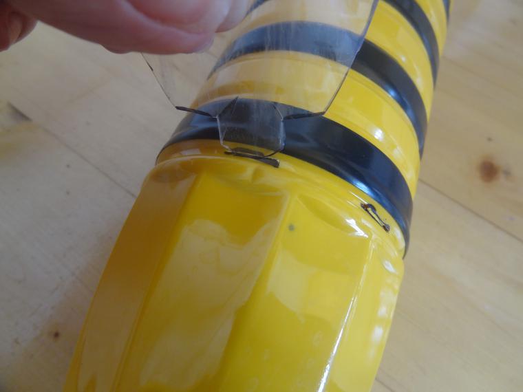 Весёлые пчёлки из пластиковых бутылок своими руками, фото № 16