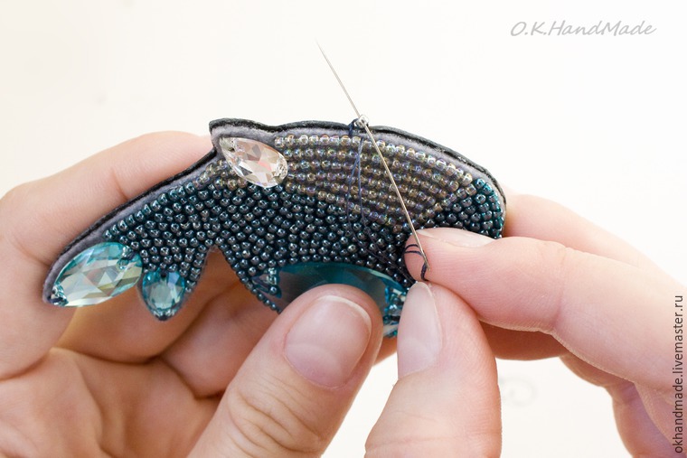Мастерим брошь «Синий кит» в технике «вышивка бисером», фото № 19 Мастерим брошь «Синий кит» в технике «вышивка бисером», фото № 19