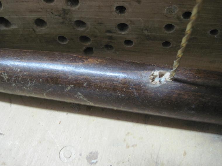 Ремонт ножки венского стула извлечение сломанной части шурупов, фото № 2