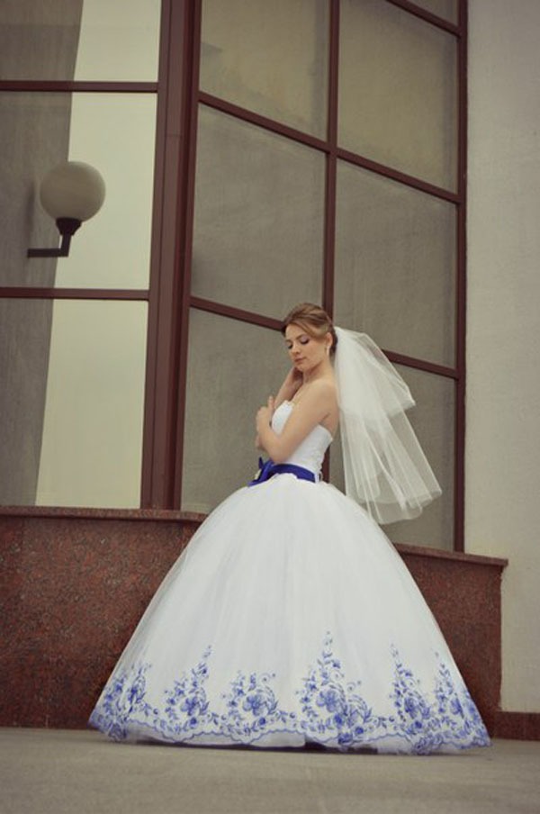 Бело-синяя свадьба — как оформить свадебное торжество в белых и синих цветах