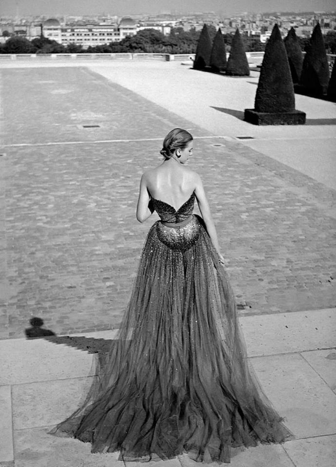 christian dior 50s fashion