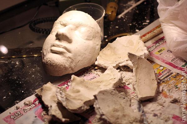 Карнавальная маска из папье-маше или самоотвердевающего пластика, безупречно сидящая на лице, фото № 4