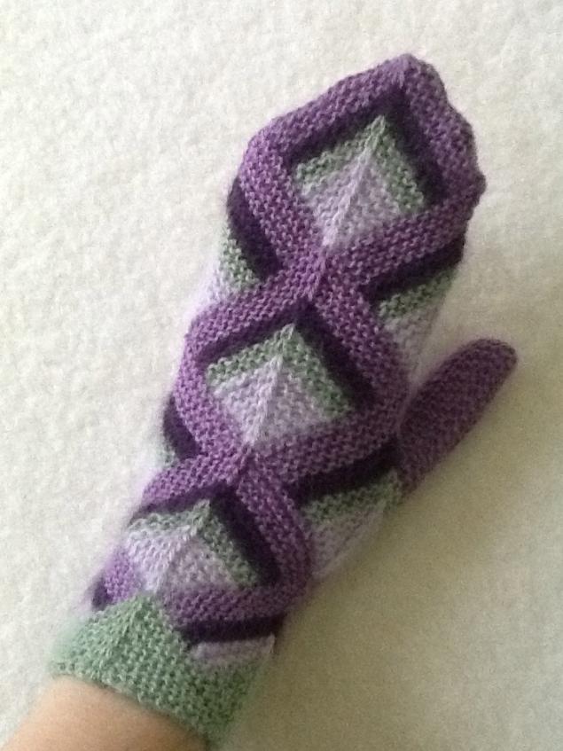 рукавицы пэчворк спицами. варежки пэчворк. варежки вязаный пэчворк. рукавицы пэчворк спицами. прихватка варежка пэчворк.