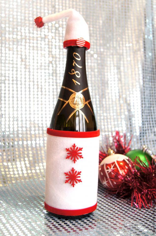Публикация «Мастер-класс „Новогодний декор бутылки шампанского своими руками“» размещена в разделах