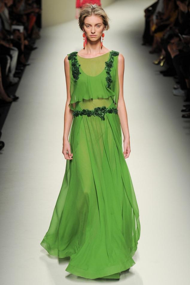 Зеленое платье на лето