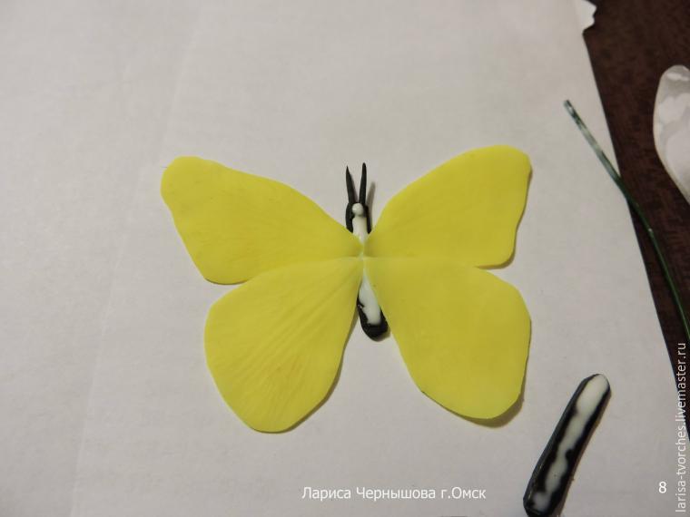 Бабочки, насекомые из фарфора и глины