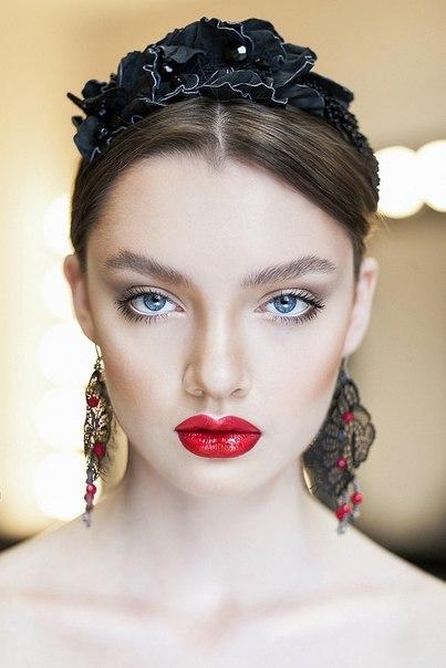 фотошоп, украшения с цветами, красивая модель, брошь из кожи фотошоп, украшения с цветами, красивая модель, брошь из кожи