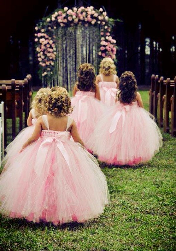 «Яркое и пышное платье для маленькой принцессы!» — создано в Шедевруме