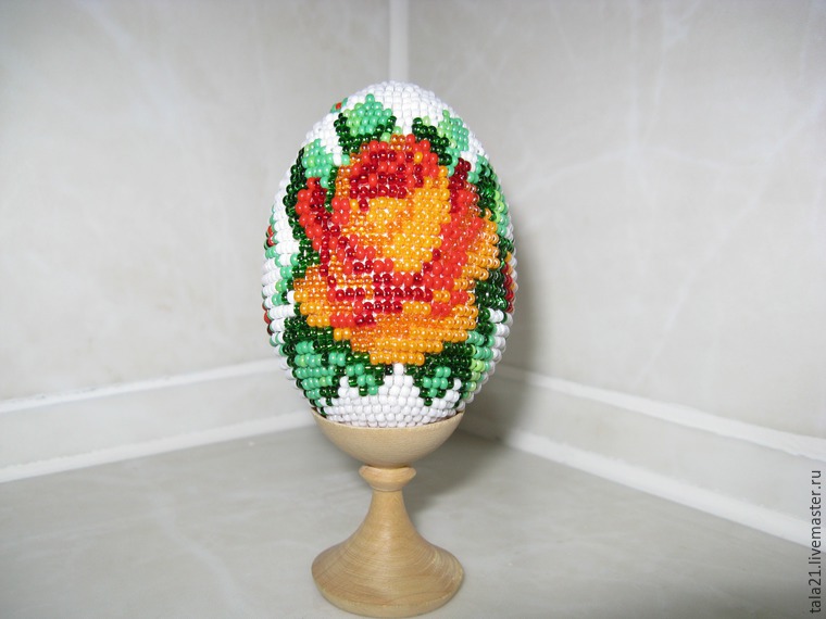 Плетение пасхального яйца из бисера в технике «бисерное ткачество», фото № 17