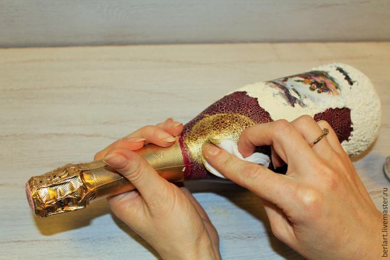 Мастер-класс по декорированию бутылки шампанского в технике декупаж, фото № 15