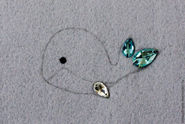 Мастерим брошь «Синий кит» в технике «вышивка бисером», фото № 4 Мастерим брошь «Синий кит» в технике «вышивка бисером», фото № 4