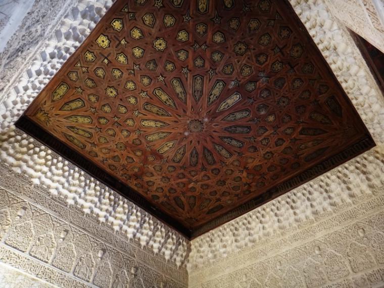 Удивительная Альгамбра — жемчужина испанского зодчества, фото № 11