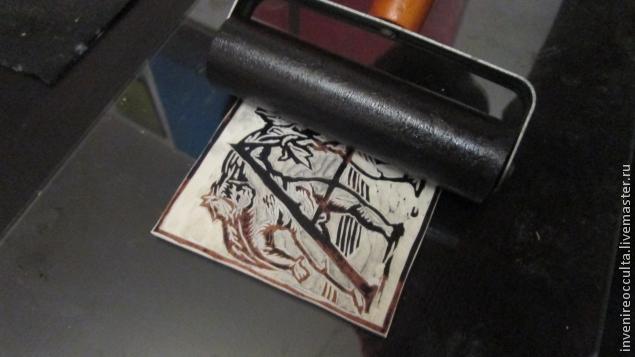Техника печатания гравюры на металле водяными красками. Пресс-станок для линогравюры а2. Штихель для линогравюры. Валик для линогравюры. Валик для печати линогравюры.