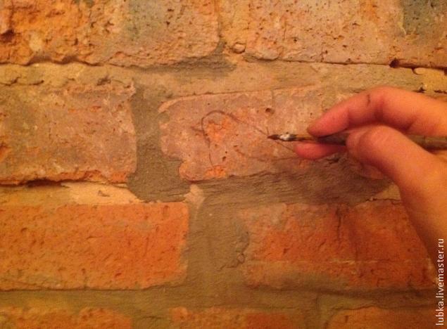 Три способа покрасить стену под кирпич