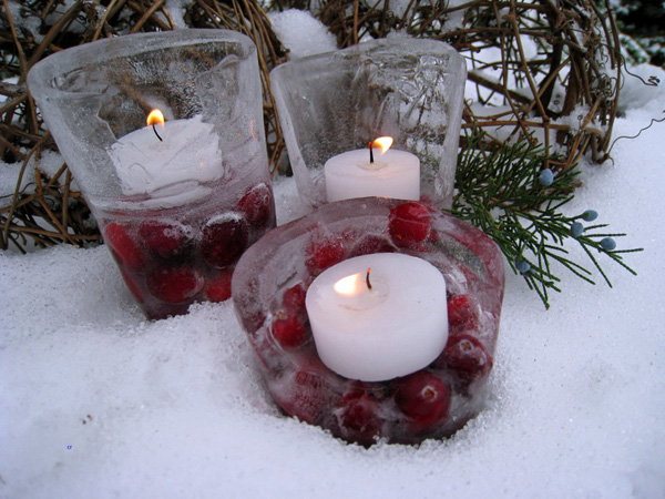 Ледяные подсвечники и яркие красивые ледяные шары, или Украшаем улицу и свой дворик, фото № 9