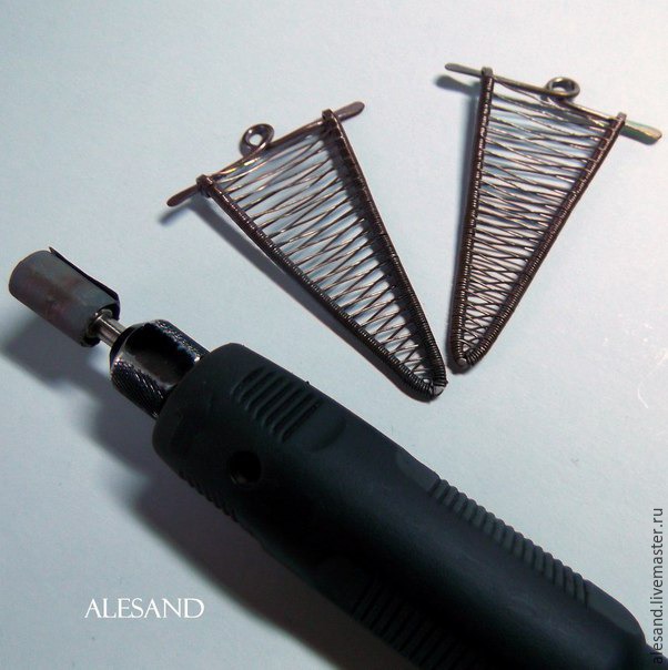 Делаем медные серьги с натуральным гранатом в технике wire wrap, фото № 10