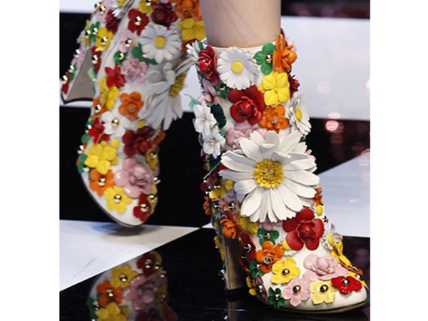 Цветы у ваших ног оригинальная обувь с цветочным декором, фото № 2