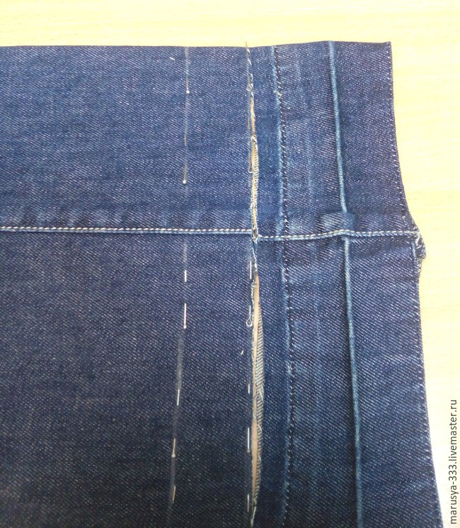 Как укоротить расклешенные джинсы с сохранением низа, фото № 6