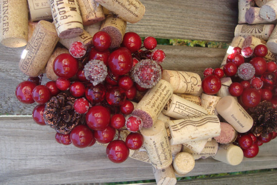 Новогодние поделки из пробок от шампанского своими руками