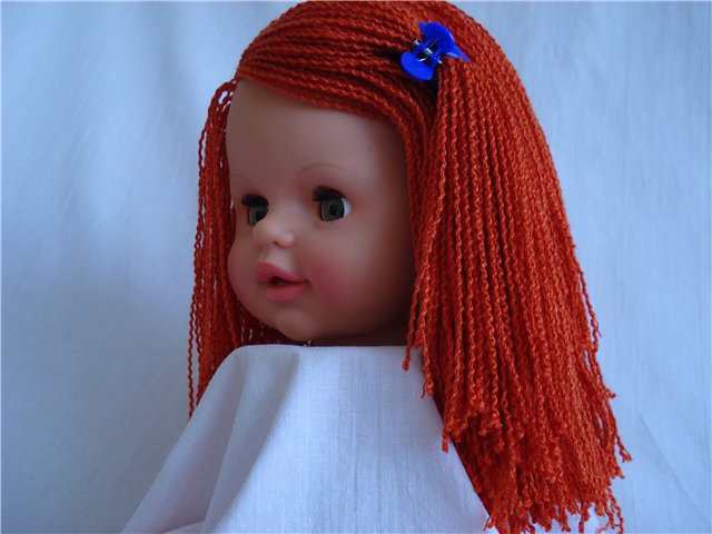 МК по пришиванию волос из пряжи к голове текстильной куклы