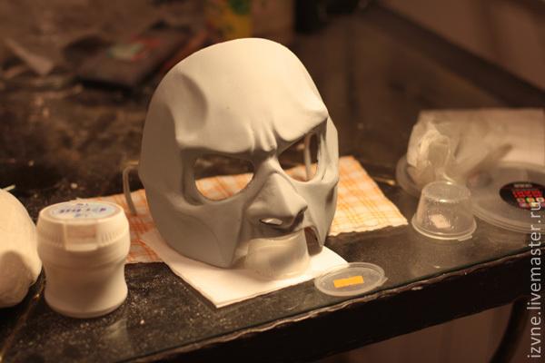 Карнавальная маска из папье-маше или самоотвердевающего пластика, безупречно сидящая на лице, фото № 8