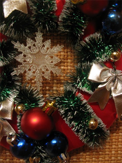 Простой новогодний веночек из пенопласта своими руками, фото № 9