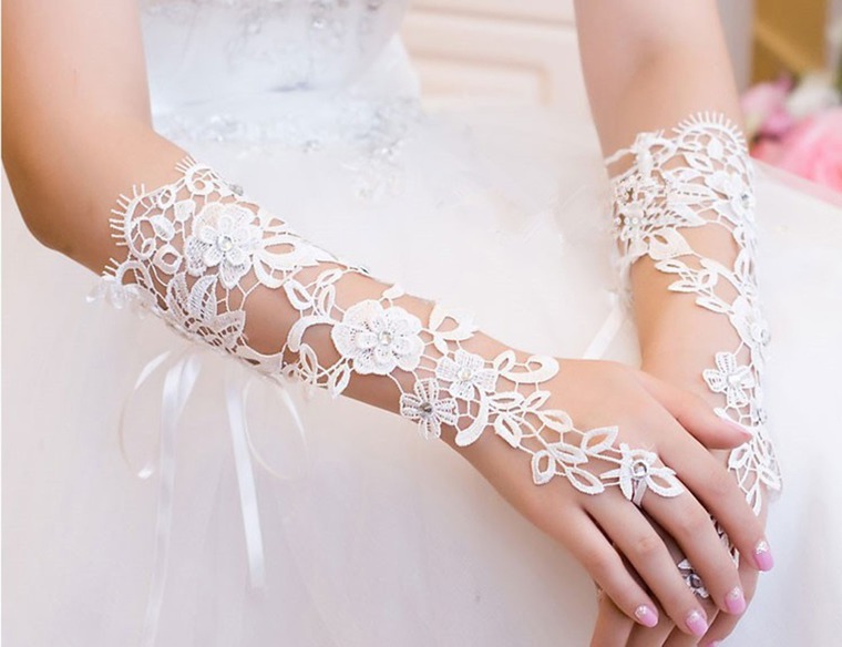 Свадебная подвязка и перчатки невесты своими руками!
