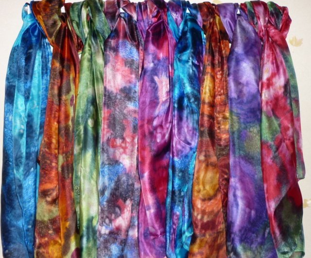 современные способы хранить шарфы и шелковые платки