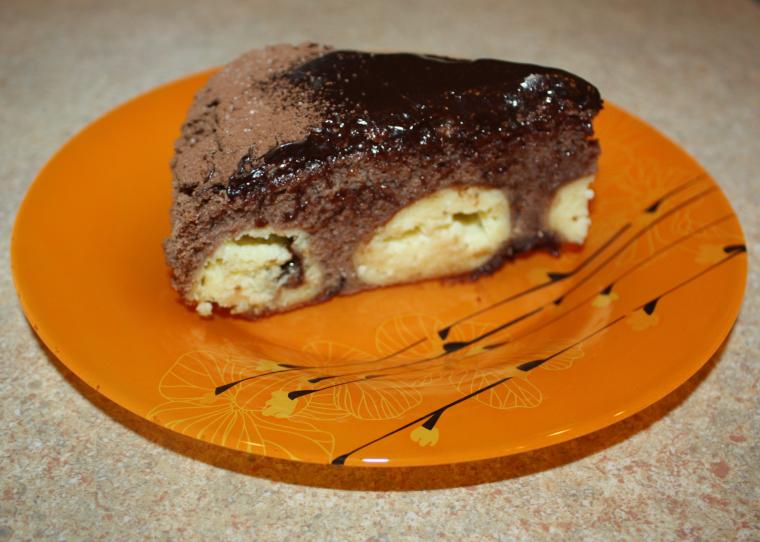 Шоколадный пирог с кокосово-творожными шариками