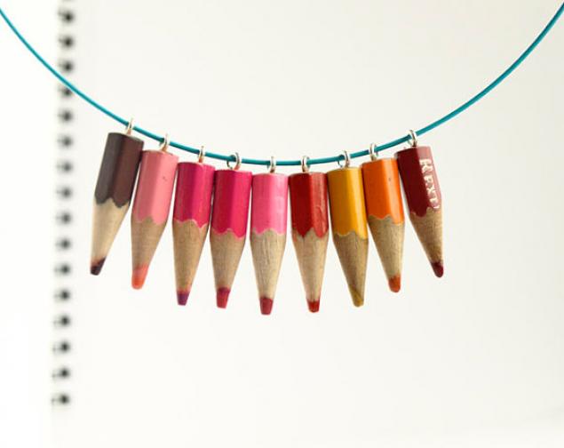 Макияж глаз карандашом. Макияж с подводкой. Макияж с подводкой для глаз. Использование карандаша в быту. Как можно использовать карандаш.