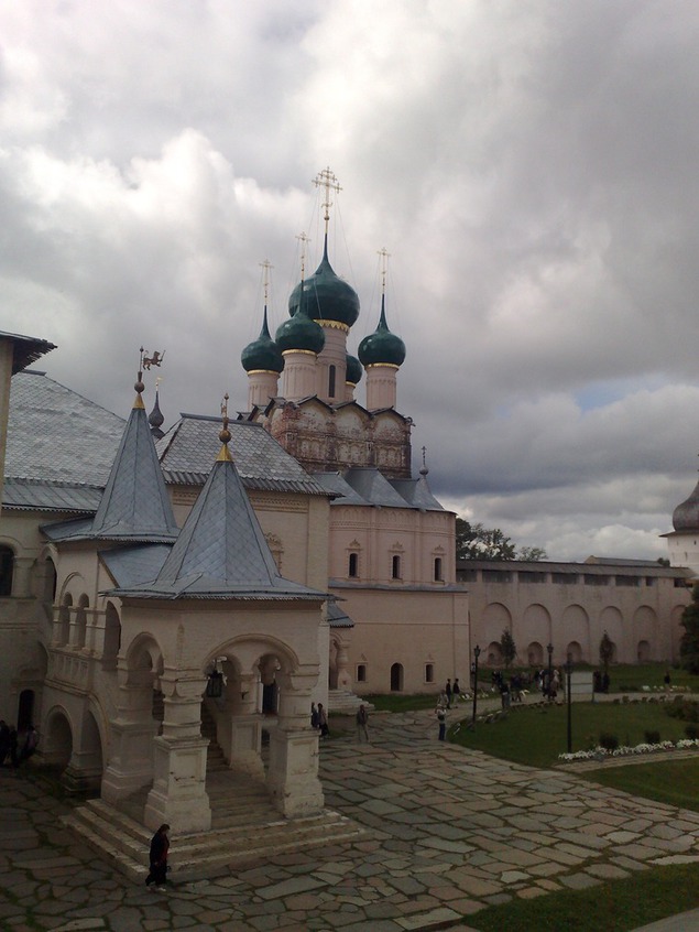 Архиерейский двор ростов великий фото