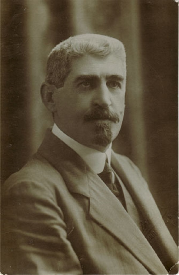 Доктор цемах шабад. Хеллер прототип 2. Памятник цемаху шабаду в вильнюсе. Памятник доктору шабаду в вильнюсе. Рагланд прототип.