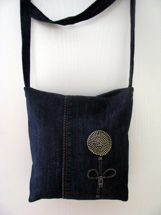 Идея: джинсовая сумка с вышивкой в духе сашико