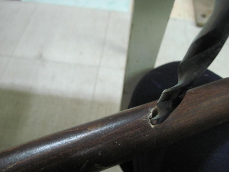 Ремонт ножки венского стула извлечение сломанной части шурупов, фото № 8