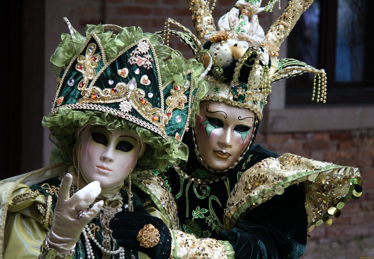 Как сделать маски своими руками в венецианском стиле