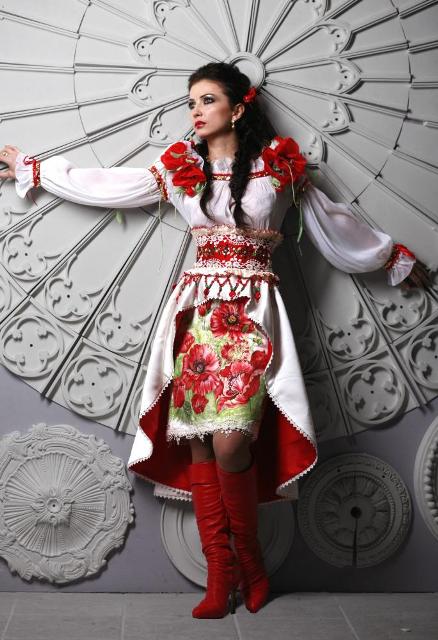 Вечернее платье в славянском стиле: актуальные решения