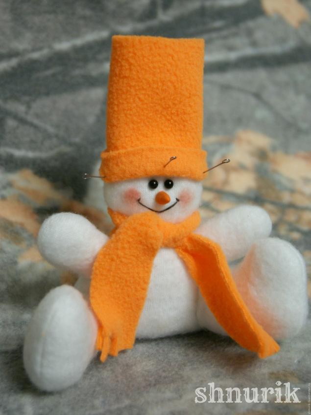 Забавный снеговик своими руками с запахом кофе и корицы