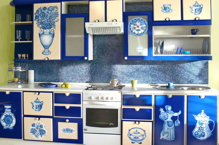 Традиционная гжельская роспись на неожиданные темы резюме, fot. № 21