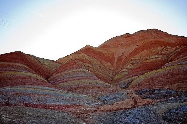 Радужные горы в китае фото