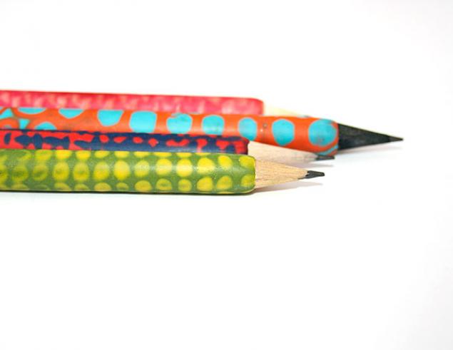 Как украсить карандаши цветами из фетра