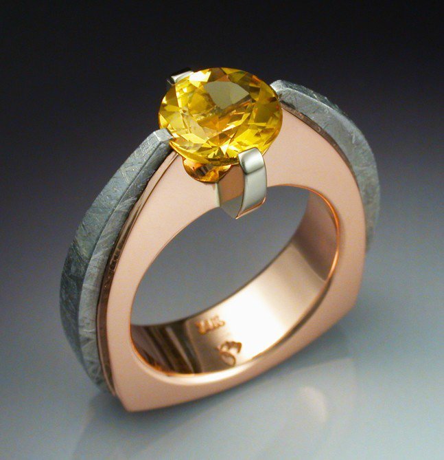 Кольца геометрической формы золото