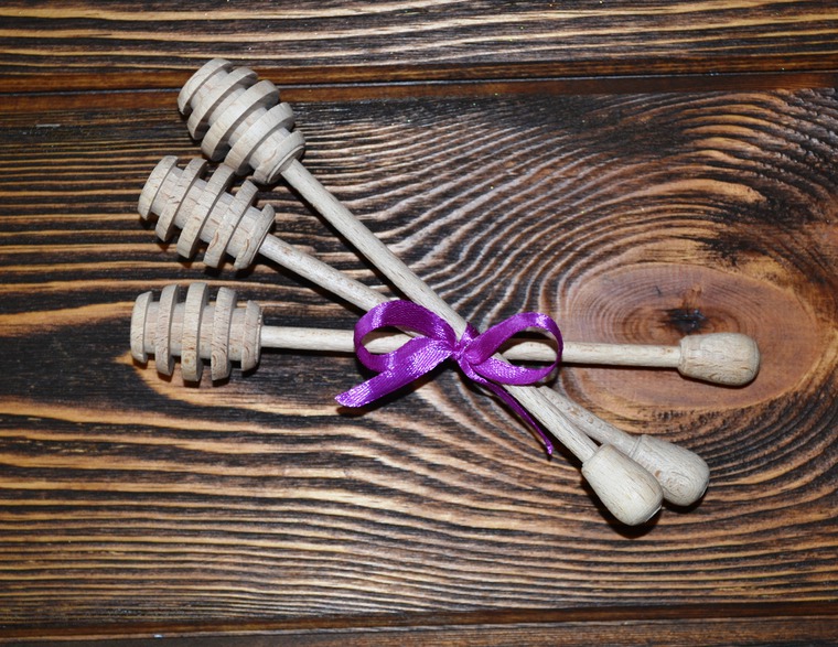 Веретено, дризл, ковш для меда... как не назови, а удобно ведь ...