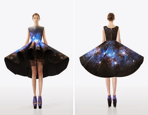Платье в космическом стиле