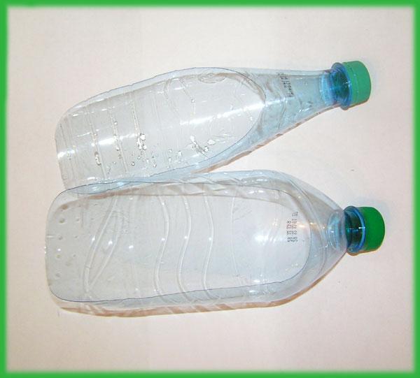 Совок из бутылки. Совок для сбора черники из бутылки. Совочки из пластиковых бутылок. Совочки из пластиковых бутылок. Совок из бутылки.