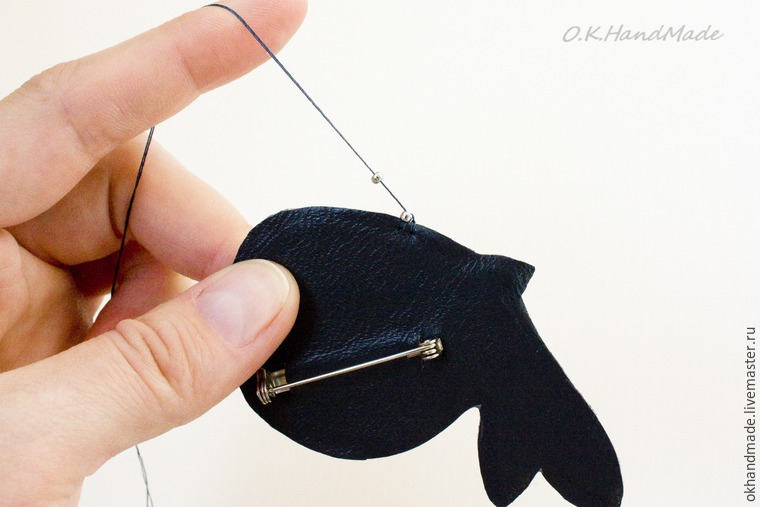 Мастерим брошь «Синий кит» в технике «вышивка бисером», фото № 21 Мастерим брошь «Синий кит» в технике «вышивка бисером», фото № 21