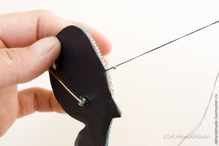 Мастерим брошь «Синий кит» в технике «вышивка бисером», фото № 18 Мастерим брошь «Синий кит» в технике «вышивка бисером», фото № 18